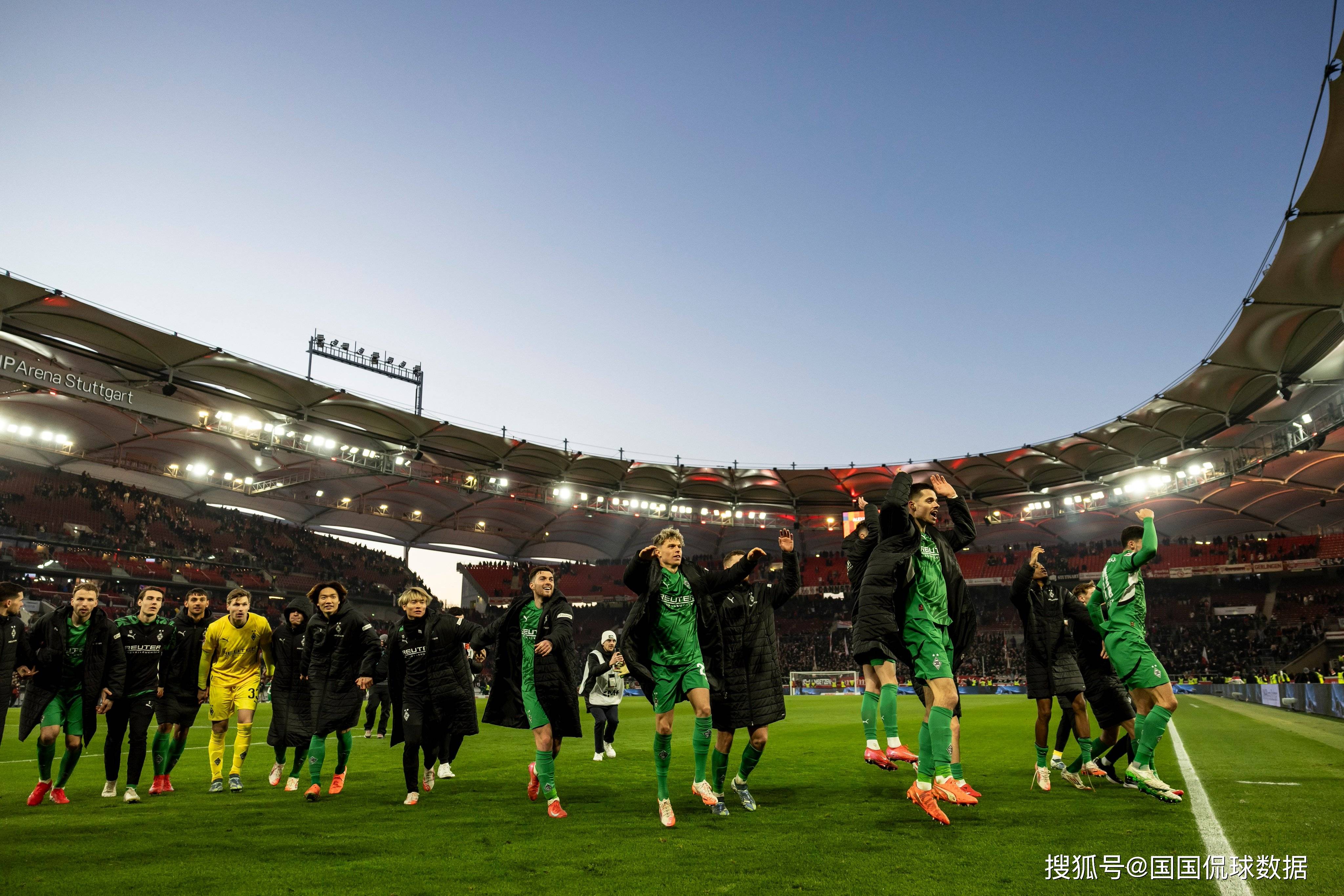 门兴格拉德巴赫训练开放日，今晨调整名单引欢呼，NBA总决赛在即，赛季目标并未改变(不来梅vs门兴格拉德巴赫直播在线看)